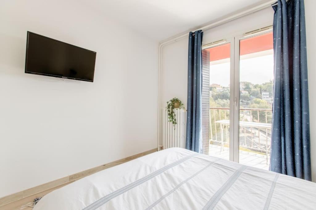 Private Room In Renovated Apartment - Tram 1 Min Walk Nice Extérieur photo