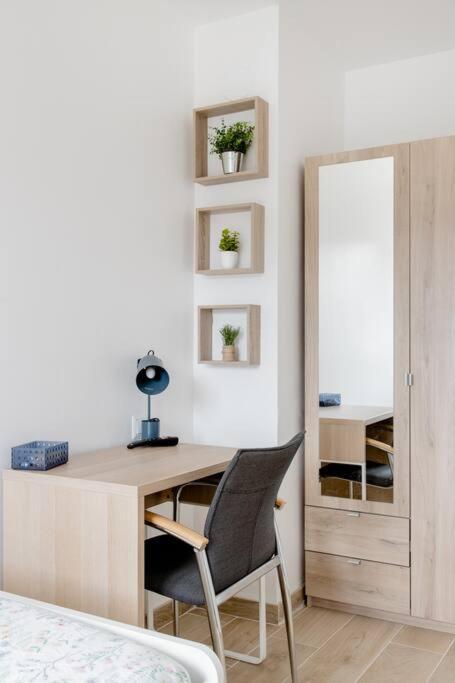 Private Room In Renovated Apartment - Tram 1 Min Walk Nice Extérieur photo
