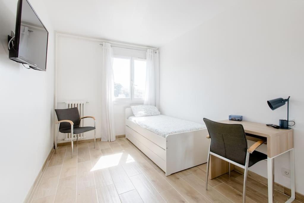 Private Room In Renovated Apartment - Tram 1 Min Walk Nice Extérieur photo