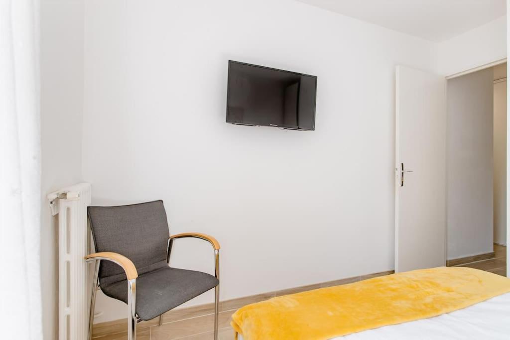 Private Room In Renovated Apartment - Tram 1 Min Walk Nice Extérieur photo