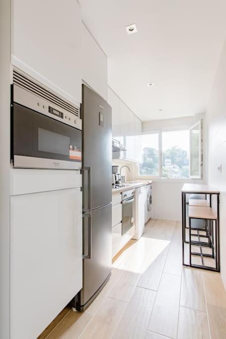Private Room In Renovated Apartment - Tram 1 Min Walk Nice Extérieur photo